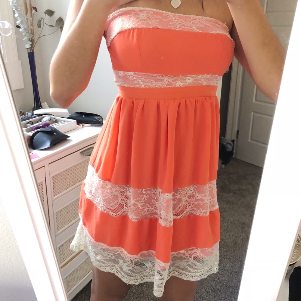 Gianni Bini Strapless Lace Dress